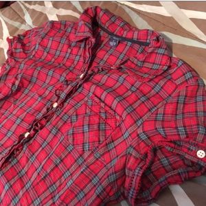 AEO RUFFLE BUTTON DOWN TOP